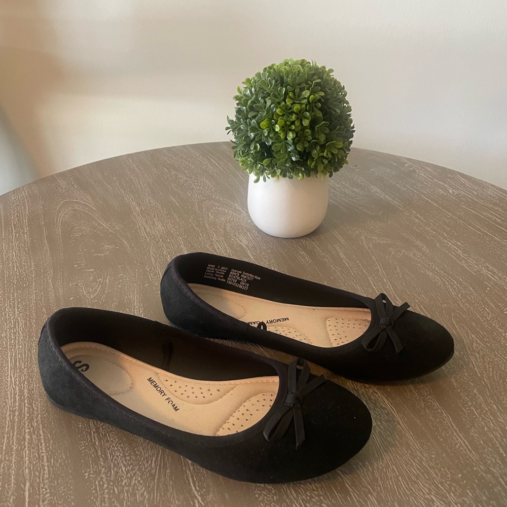 SO ballet bow flats, black, size 7, Medium.